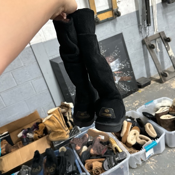 Ugg Kolburra Boots - Picture 5 of 7